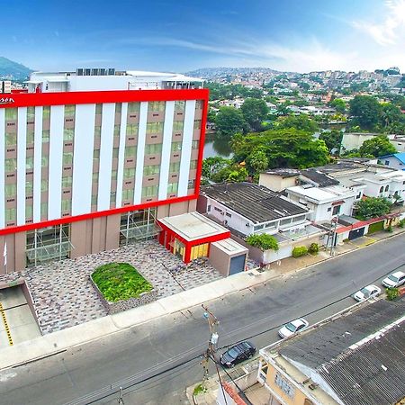 Radisson Hotel Guayaquil Extérieur photo
